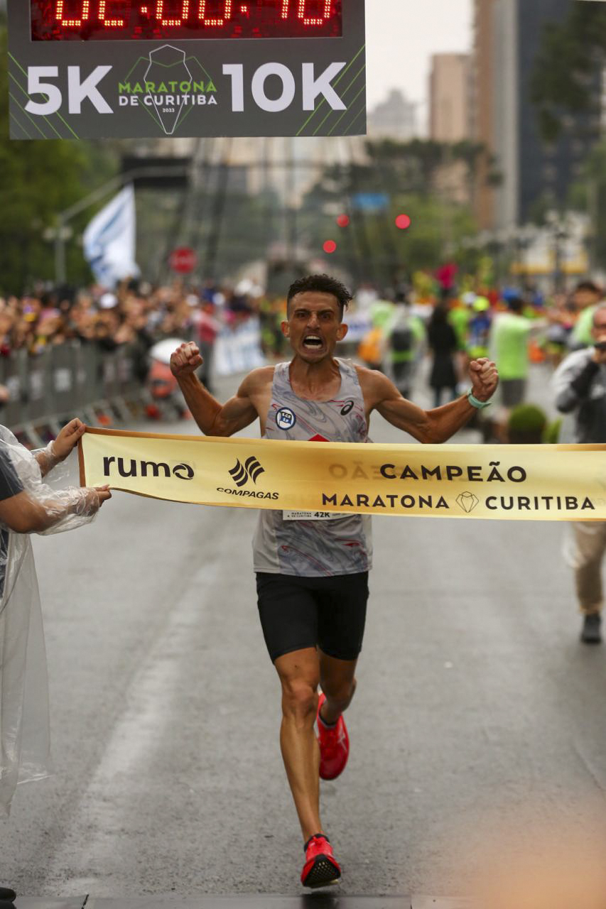 Curitiba terá duas corridas no domingo (27); veja os desvios de trânsito -  RIC Mais