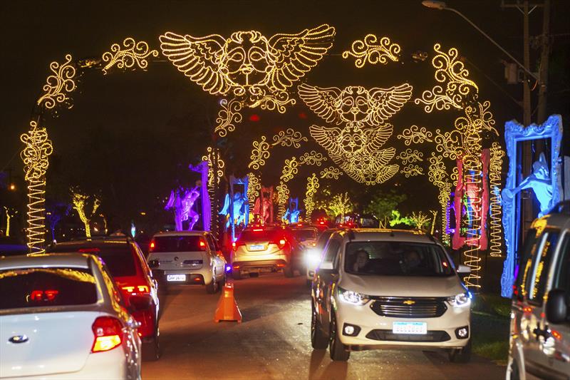 Natal de Curitiba movimenta a economia e encanta moradores e turistas. Foto: Ricardo Marajó/SMCS