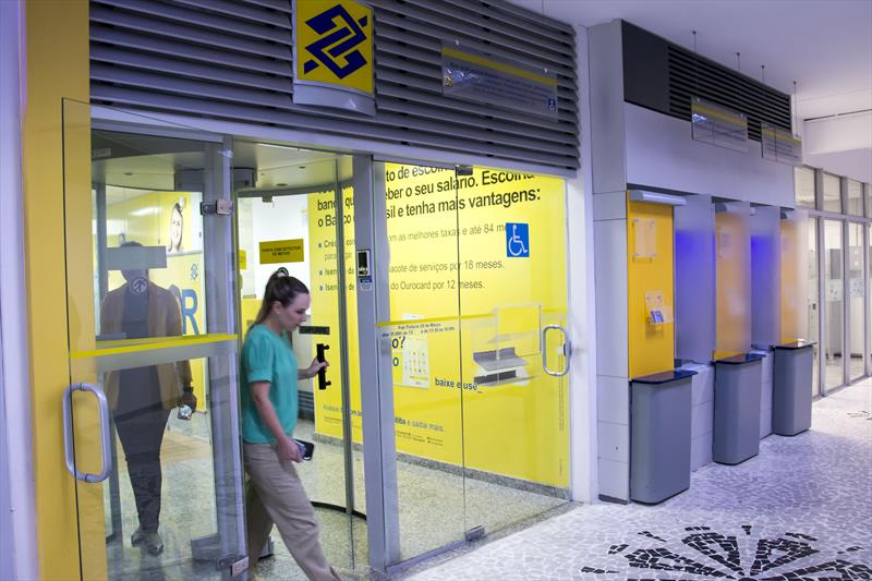 Servidor: saiba onde você pode complementar a sua conta em uma das 30 agências do Banco do Brasil de Curitiba.
Foto: Levy Ferreira/SMCS