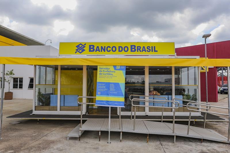 Agencia móvel do Banco do Brasil atende servidores da Prefeitura de Curitiba na regional Tatuquara - Curitiba, 23/01/2023 - Foto: Daniel Castellano / SMCS