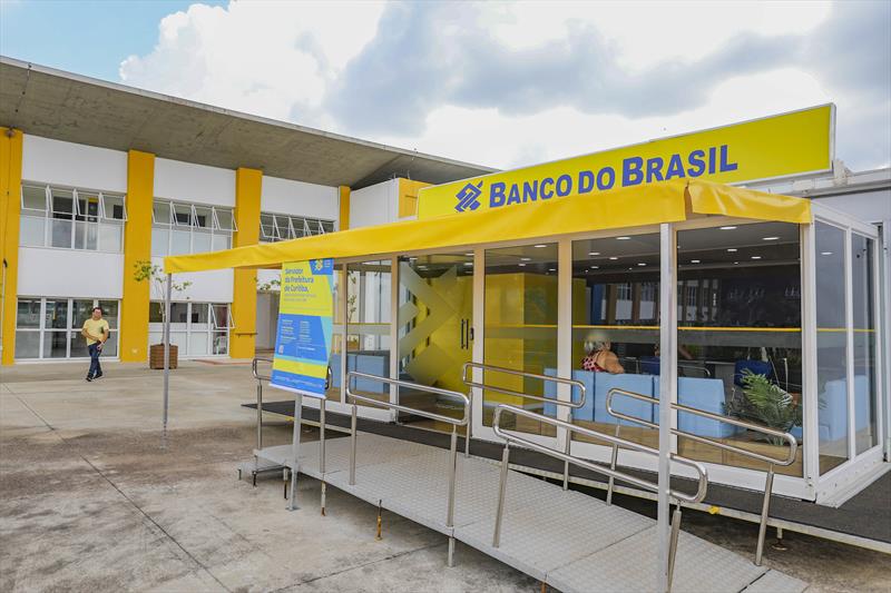 Agencia móvel do Banco do Brasil atende servidores da Prefeitura de Curitiba na regional Tatuquara - Curitiba, 23/01/2023 - Foto: Daniel Castellano / SMCS