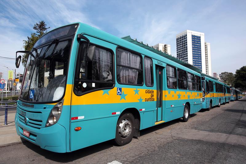 Estudantes da educação especial em Curitiba têm direito a transporte adaptado.
Foto: Jaelson Lucas/SMCS