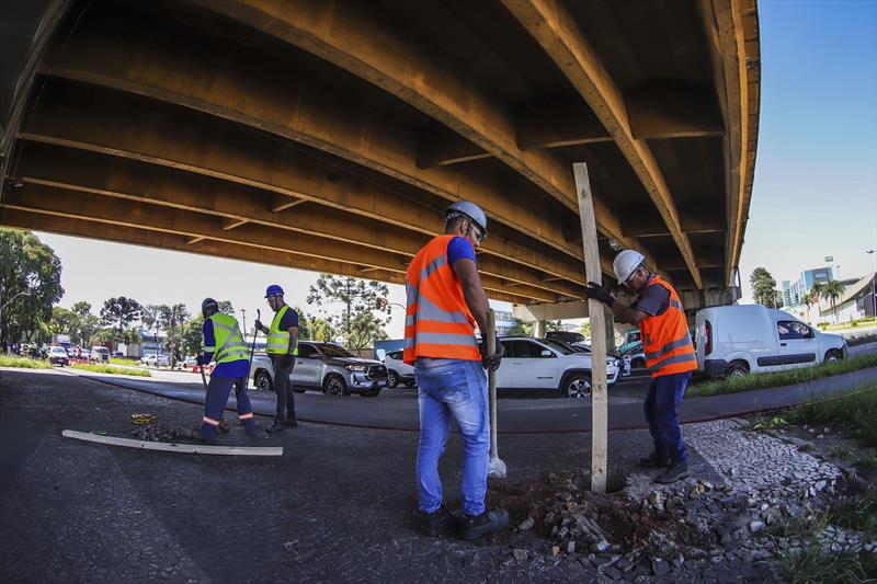 Início das mudanças no trânsito para as obras no Complexo Tarumã.
Curitiba, 24/01/2023.
Foto: José Fernando Ogura/SMCS.
