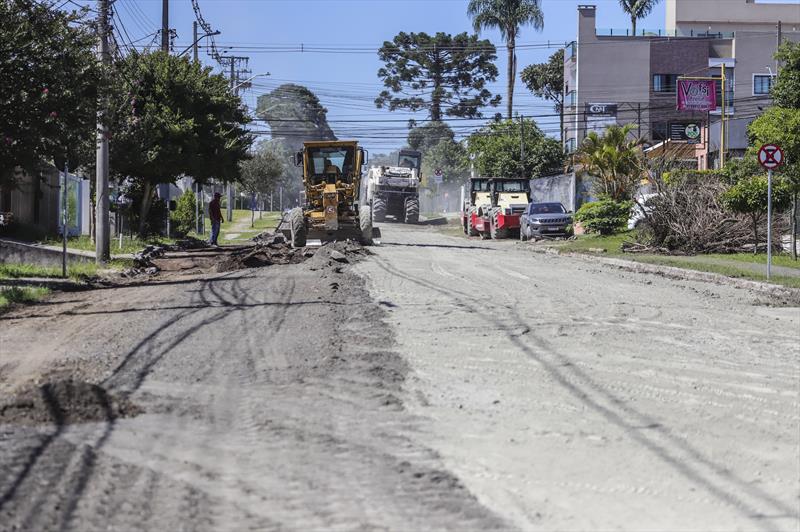 Obra de requalificação asfáltica na Rua General Polli Coelho, no Tarumã.
Curitiba, 25/01/2023.
Foto: José Fernando Ogura/SMCS.
