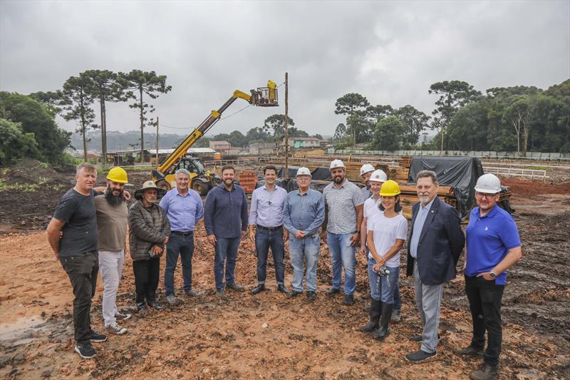 Prefeito em exercicio Eduardo Pimentel visita as obras do bairro novo da Caximba - Curitiba, 30/01/2023 - Foto: Daniel Castellano / SMCS