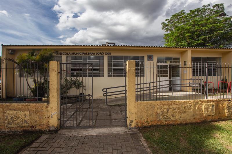 Escola Municipal Papa João XXIII, Portão. Foto: Divulgação