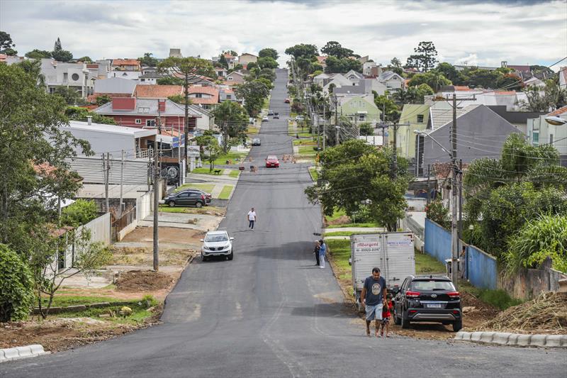 Rua Santo Celestino Coleto, no bairro Boa Vista passa por obras de requalificação de pavimento e está ganhando asfalto novo - Curitiba, 01/02/2023 - Foto: Daniel Castellano / SMCS
