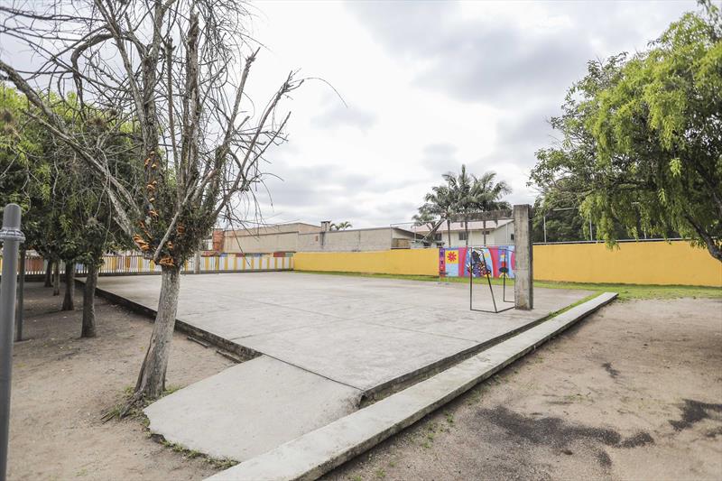 Assinatura da ordem de serviço para construção da quadra de esportes da Escola CEI Belmiro César (regional Pinheirinho) - Curitiba, 07/02/2023 - Foto: Daniel Castellano / SMCS