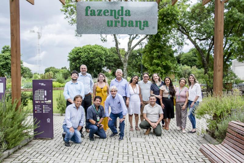Organização das Nações Unidas para Alimentação e Agricultura (FAO), visitando os espaços que a cidade dispõe no combate à insegurança alimentar.
Curitiba, 14/02/2023.
Foto: Levy Ferreira/SMCS