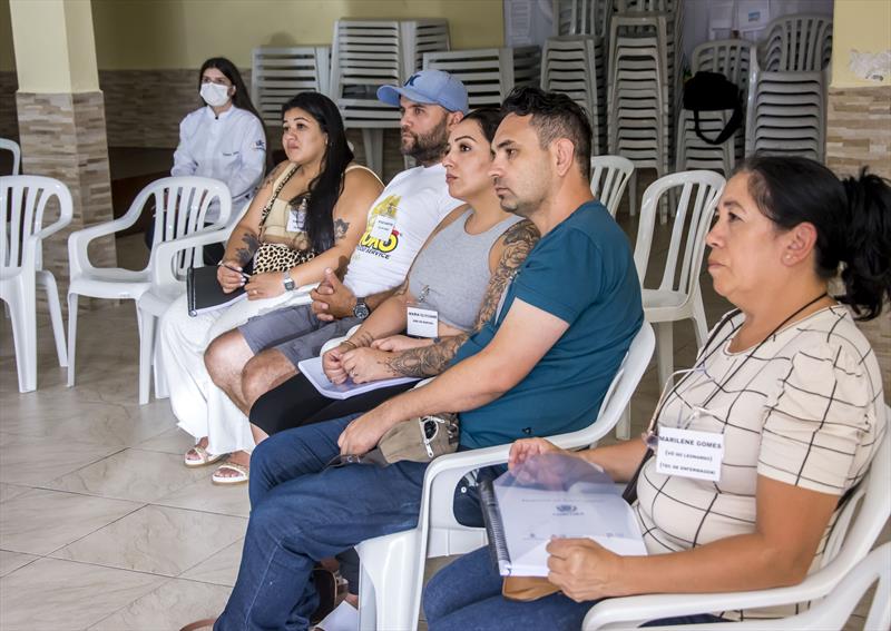 Reunião do Grupo de Treinamento dos familiares e Cuidadores de criança com atraso no desenvolvimento e Autismo. Curitiba 16/02/2023.
Foto: Levy Ferreira/SMCS
