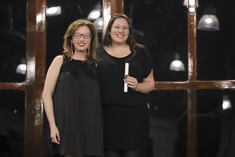 Formatura de médicos residentes dos programas SMS-FEAS.
Participaram do evento, a Secretária de Saúde, Beatriz Batisttella Nadas, o Diretor da FEAS, Sezifredo Paz e representantes da Saúde.
Curitiba, 24/02/2023.
Foto: José Fernando Ogura/SMCS.
