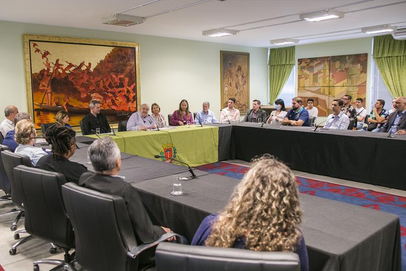 Prefeito Rafael Greca sanciona lei que cria o Conselho Municipal da Diversidade Sexual. Curitiba, 27/02/2023. Foto: Pedro Ribas/SMCS