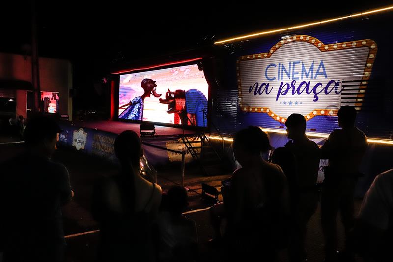 Praças de Curitiba recebem sessões de cinema gratuitas no mês dos 330 anos.
Foto: Divulgação