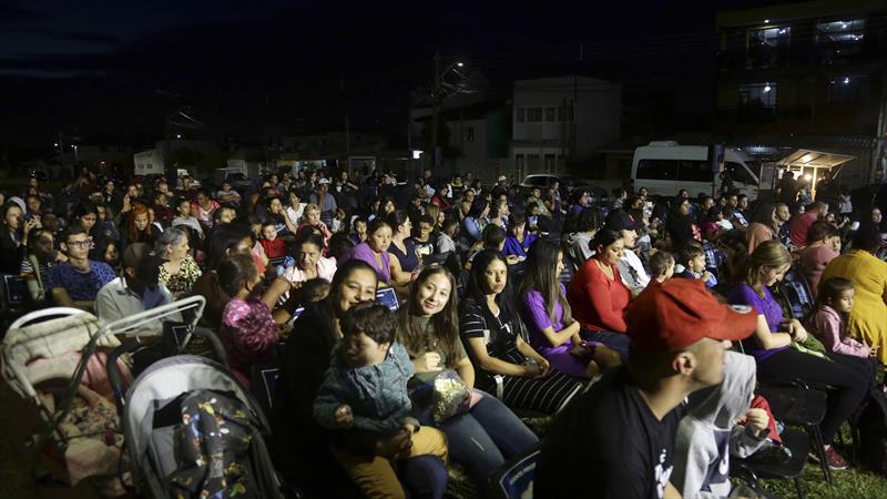 O Tatuquara recebeu nesta terça-feira (7/3) à noite o Cinema na Praça.
Curitiba, 07/03/2023. 
Foto: Cido Marques