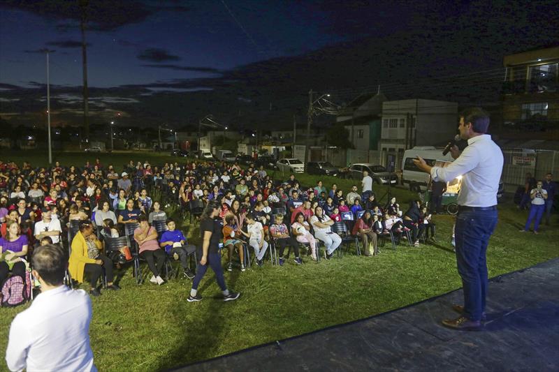 O Tatuquara recebeu nesta terça-feira (7/3) à noite o Cinema na Praça.
- Na imagem, o vice-prefeito Eduardo Pimentel.
Curitiba, 07/03/2023. 
Foto: Cido Marques