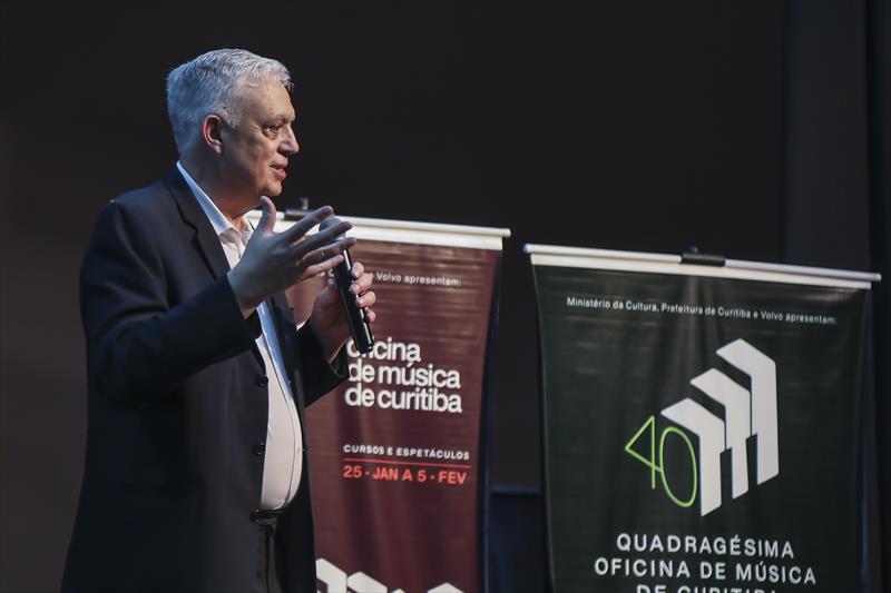 Curitiba promove palestra com climatologista Paulo Nobre no Passeio Público.
Foto: Daniel Castellano / SMCS
