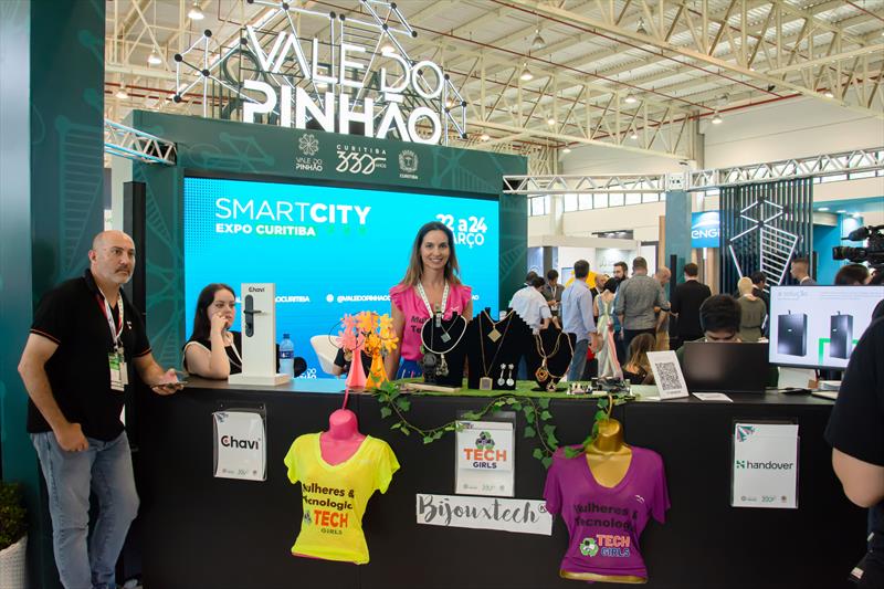Público participantes do evento no Pavilhão Smart City Expo Curitiba 2023.
Curitiba, 22/03/2023.
Foto: Levy Ferreira/SMCS  
