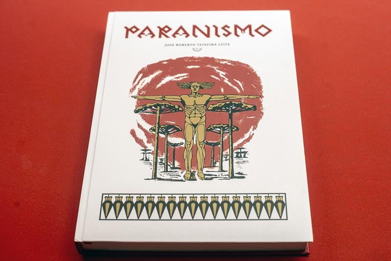 Lançamento do livro "Paranismo" escrito pelo pesquisador e crítico de arte José Roberto Teixeira Leite. Curitiba, 30/03/2023. Foto: Ricardo Marajó/SMCS