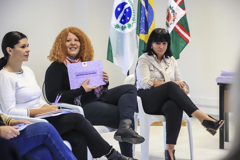 Assessoria de Direitos Humanos promove reunião de alinhamento para o monitoramento do Plano Municipal de Políticas para Mulheres.
Curitiba, 18/04/2023.
Foto: José Fernando Ogura/SMCS.