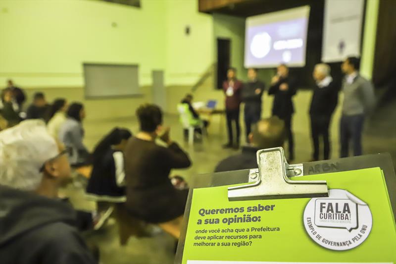 Primeira reunião presencial do Fala Curitiba, na Regional do Bairro Novo.
Curitiba, 15/05/2023.
Foto: José Fernando Ogura/SMCS.