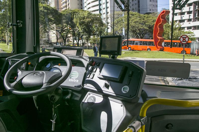 Ônibus elétrico da empresa Eletra começa os testes na cidade. Curitiba, 18/05/2023. Foto: Pedro Ribas/SMCS