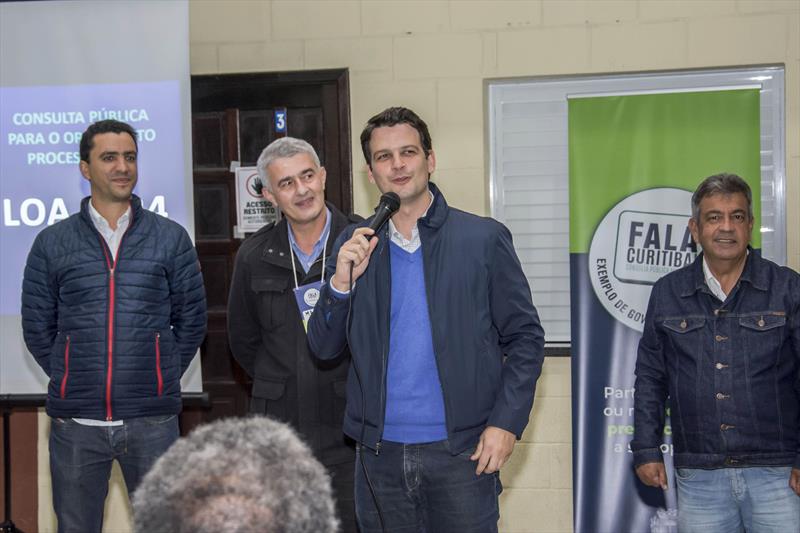 Fala Curitiba: trânsito, pavimentação e saúde são prioridades na Regional Tatuquara. Na imagem, vice-prefeito Eduardo Pimentel;  Alexandre Matschinske, presidente do IMAP; Marcelo Ferraz Cesar Administrador Regional Tatuquara.
Curitiba  22/05/2023
Foto: Levy Ferreira/SMCS
