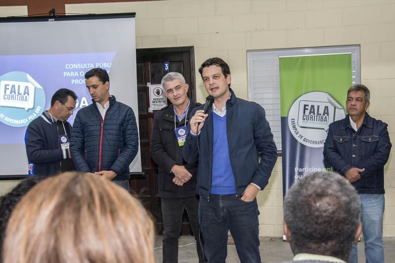 Fala Curitiba: trânsito, pavimentação e saúde são prioridades na Regional Tatuquara. Na imagem, vice-prefeito Eduardo Pimentel;  Alexandre Matschinske, presidente do IMAP; Marcelo Ferraz Cesar Administrador Regional Tatuquara.
Curitiba  22/05/2023
Foto: Levy Ferreira/SMCS

