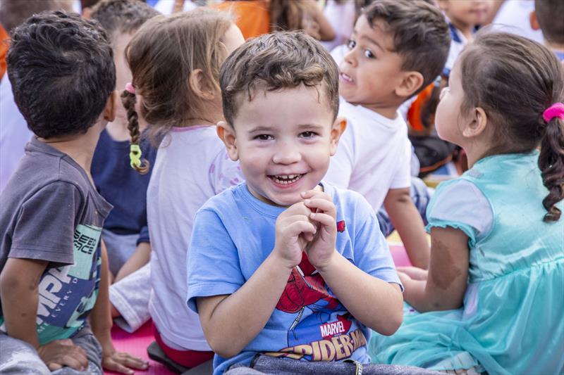 Prefeito Rafael Greca, junto com a Secretária Municipal da Educação, Maria Silvia Bacila entrega as obras de revitalização do Centro Municipal de Educação Infantil (CMEI) Luz do Amanhã, na CIC, Curitiba, 25/05/2023. Foto: Ricardo Marajó/SMCS.