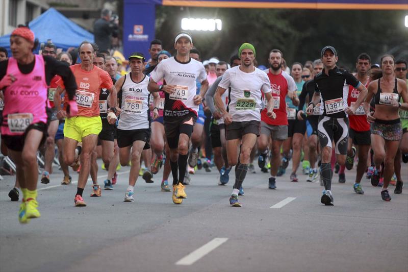 A Meia Maratona Internacional de Curitiba tem a finalidade de estimular a prática esportiva como elemento da promoção da saúde e da qualidade de vida.
Foto: Guilherme Dalla Barba/SMELJ (arquivo)