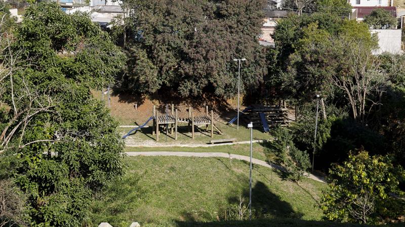 Reassentamento de 156 famílias feito pela Cohab possibilitou a implantação do Bosque da Colina, no Pilarzinho.
Foto: Rafael Silva