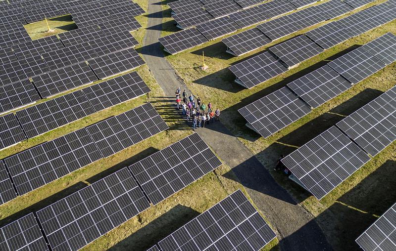 Pirâmide Solar de Curitiba recebe a primeira visita guiada