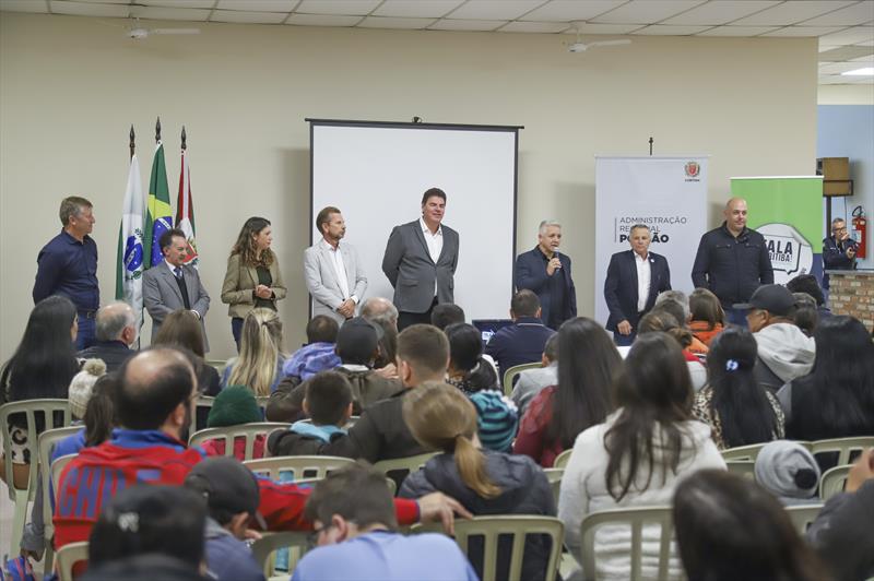 Fala Curitiba realizada no salão paroquial da Igreja Nossa Senhora Aparecida na regional Portão  - Curitiba, 07/06/2023 - Foto:  Daniel Castellano / SMCS