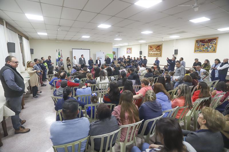 Fala Curitiba realizada no salão paroquial da Igreja Nossa Senhora Aparecida na regional Portão  - Curitiba, 07/06/2023 - Foto:  Daniel Castellano / SMCS