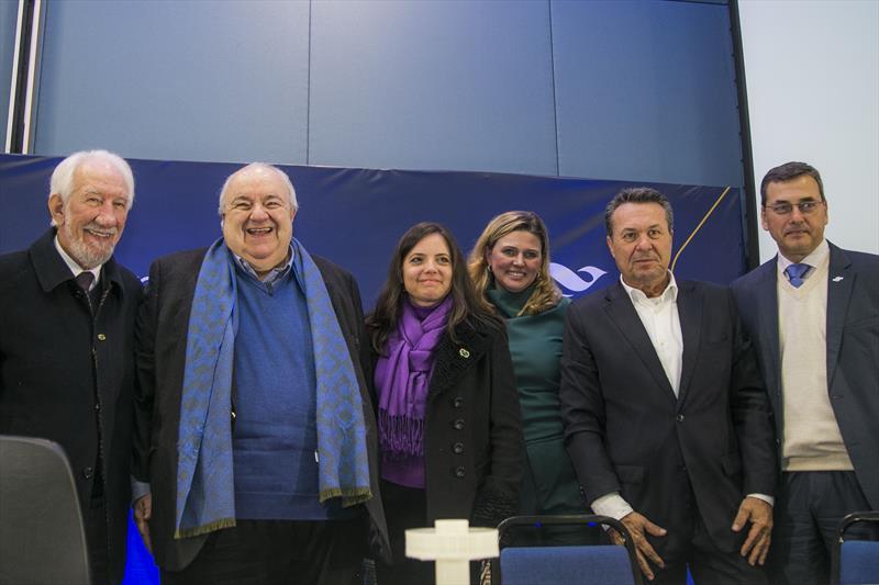 Prefeito Rafael Greca participa com o vice-governador Darci Piana, e demais autoridades, da  abertura da 27ª edição da Expo Turismo Paraná, e anuncia a data de lançamento do Natal de Curitiba – Luz dos Pinhais 2023. Curitiba, 15/06/2023. Foto: Pedro Ribas/SMCS