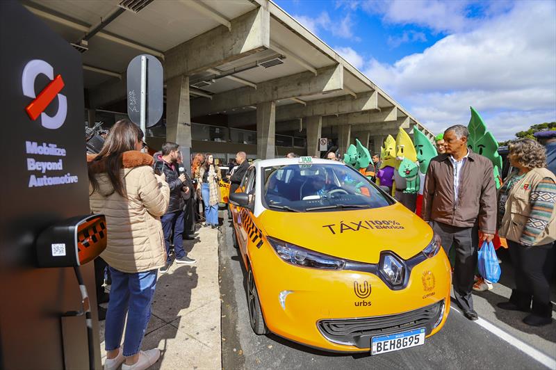 Lançamento dos primeiros táxis 100% elétricos que vão entrar em circulação nas ruas de Curitiba - Curitiba, 16/06/2023 - Foto: Daniel Castellano / SMCS