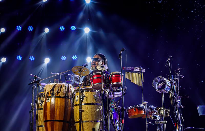 Carlinhos Brown, Orquestra de Sopro e bloco Pretinhosidade emocionam público na despedida da Oficina de Música de Curitiba. Curitiba, 05/07/2023. Foto: Hully Paiva/SMCS