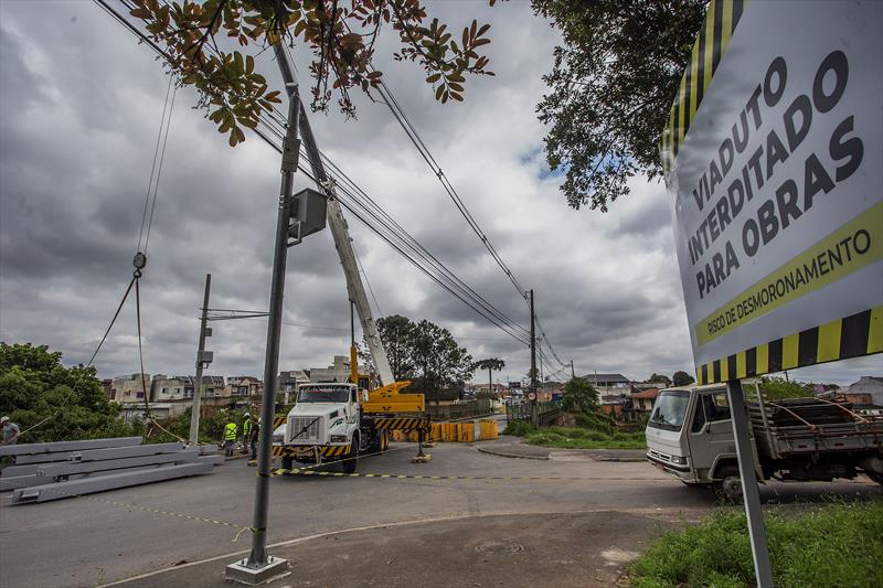 Assinada ordem de serviço para obras no viaduto do Alto Boqueirão, em Curitiba. Foto: Ricardo Marajó/SMCS