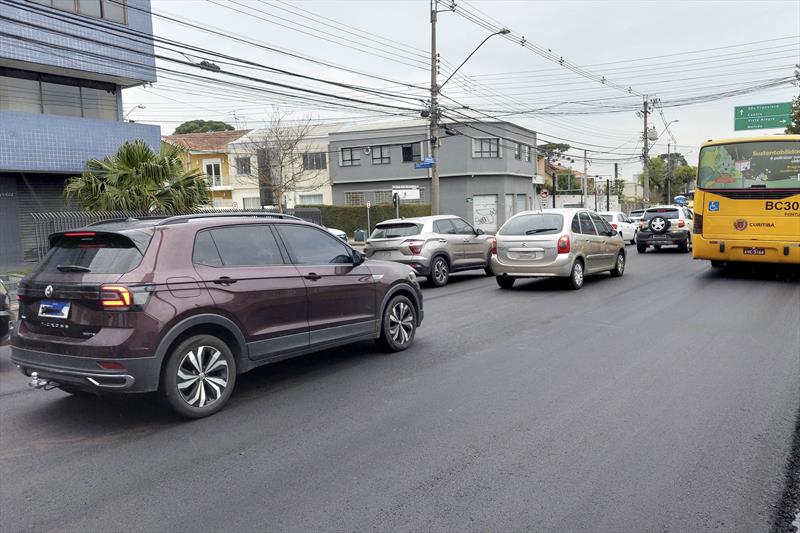 A Nilo Peçanha ganhou asfalto novo ao longo de 940 metros, entre as ruas Cláudio Manoel da Costa e Carlos Pioli, no Bom Retiro.
Foto: Fabio Decolin