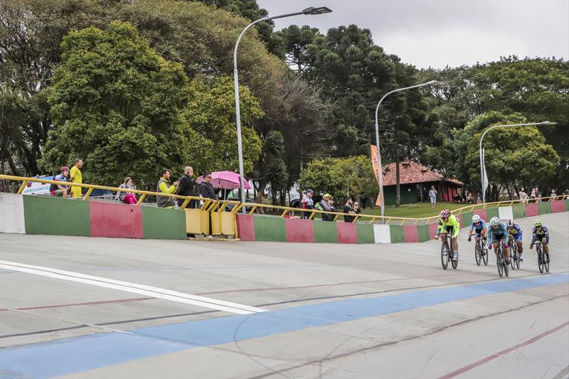 Curitiba é palco de um importante evento esportivo internacional: a Taça Brasil de Ciclismo de Pista, que ocorre no Centro de Esporte e Lazer Velódromo, no Jardim Botânico. Curitiba, 27/07/2023. Foto: Hully Paiva/SMCS