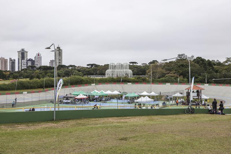 Curitiba é palco de um importante evento esportivo internacional: a Taça Brasil de Ciclismo de Pista, que ocorre no Centro de Esporte e Lazer Velódromo, no Jardim Botânico. Curitiba, 27/07/2023. Foto: Hully Paiva/SMCS