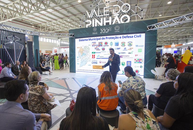 Dada a largada: Smart City Expo Curitiba 2024 abre venda relâmpago de ingressos.
- Na imagem, Smart Plaza Vale do Pinhão. Curitiba, 23/03/2023. Foto: Ricardo Marajó/SMCS