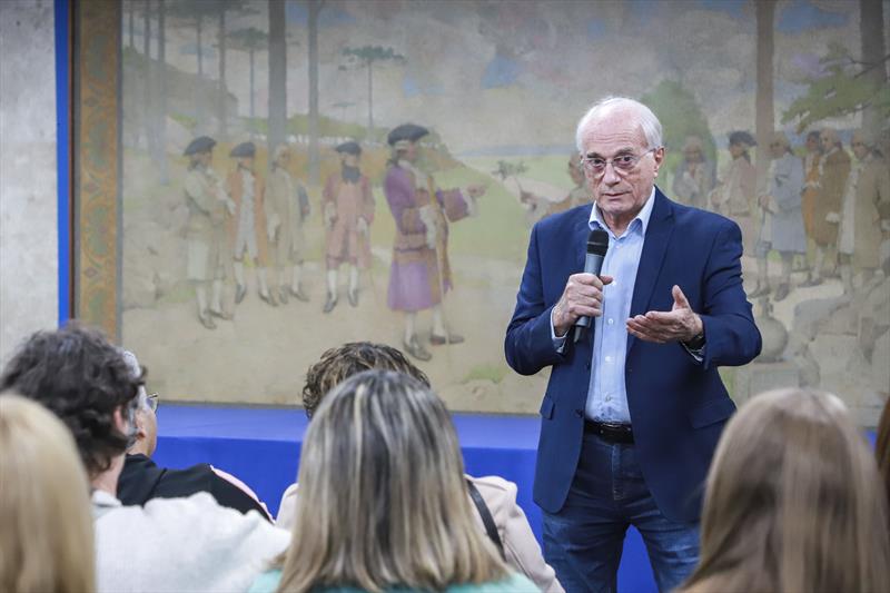 Ainda há vagas para servidores da Prefeitura de Curitiba que queiram participar do encontro de preparação para a aposentadoria. Foto: Hully Paiva/SMCS