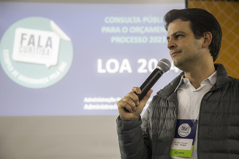 Vice-prefeito Eduardo Pimentel, participa da reunião do Fala Curitiba da Regional Boqueirão. Curitiba, 03/08/2023. Foto: Pedro Ribas/SMCS