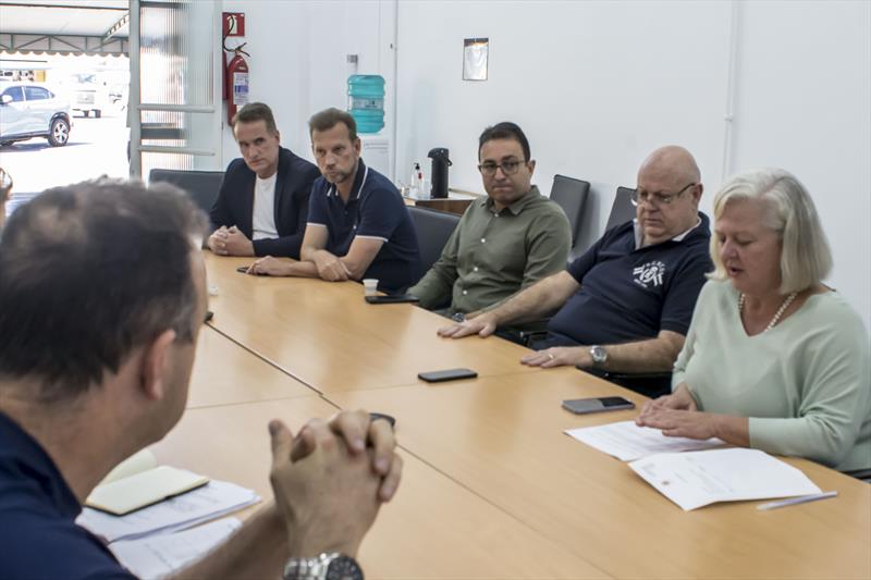Prefeitura de Curitiba apresenta a sindicato modificação da lei do Plano de Carreira dos guardas municipais. 
Curitiba, 18/08/2023.
Foto: Levy Ferreira/SMCS