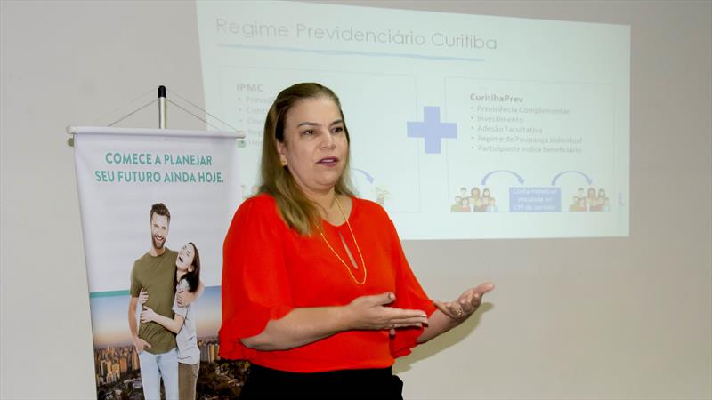 Com mais de 3 mil participantes, CuritibaPrev proporciona segurança no futuro aos servidores da Prefeitura de Curitiba. Na imagem, Jocelaine Moraes de Souza, diretora de Previdência da CuritibaPrev.
Foto: Levy Ferreira/SMCS
