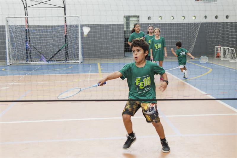 Turma de Badminton do programa EE10, no CEL Avelino Vieira. Foto: Pedro Ribas/SMCS
