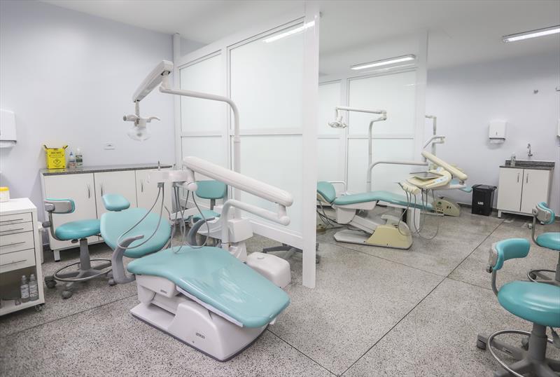 Zelo por Curitiba, 76% das clínicas odontológicas do SUS Curitibano já estão reformadas. - Foto: Daniel Castellano / SMCS