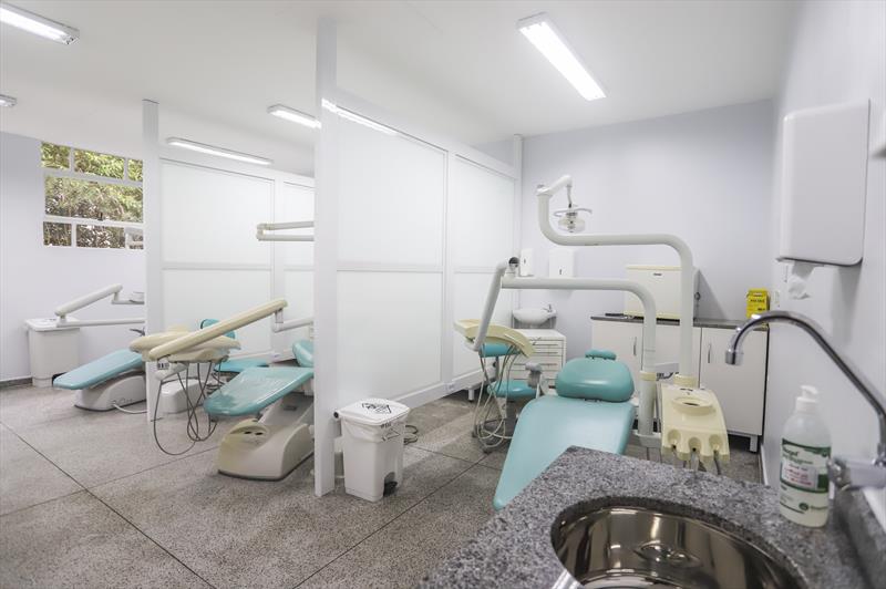 Zelo por Curitiba, 76% das clínicas odontológicas do SUS Curitibano já estão reformadas. - Foto: Daniel Castellano / SMCS