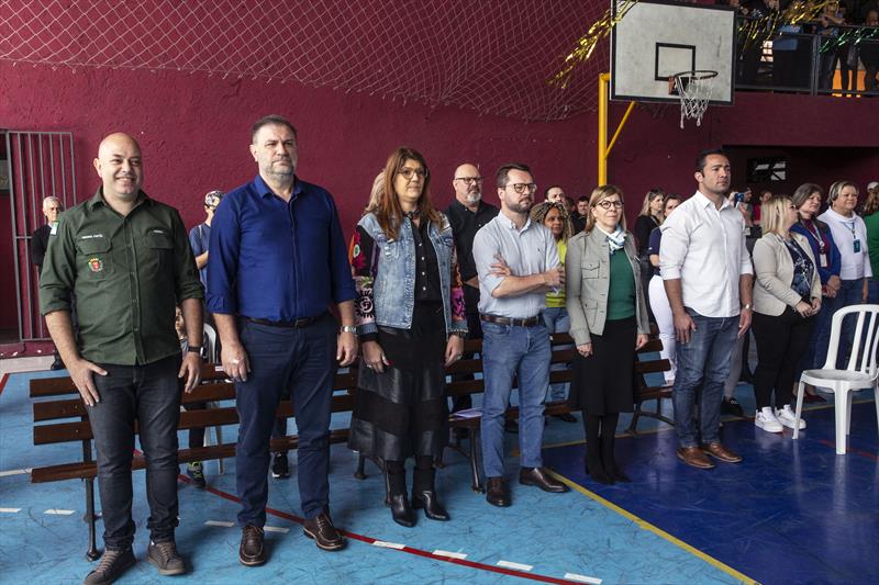 Prefeito em exercício, Marcelo Fachinello, acompanhado da secretária municipal de Educação, Maria Sílvia Bacila, da presidente da Fundação Cultural de Curitiba, Ana Cristina Castro, e demais autoridades, participa do Auto da Independência 2023 das regionais regionais Portão e Pinheirinho. Curitiba,05/09/2023. Foto: Ricardo Marajó/SMCS