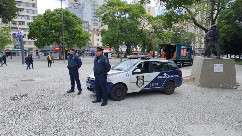 Guarda Municipal deflagra operação e reforça patrulhamento na região central de Curitiba. Foto: Guarda Municipal de Curitiba